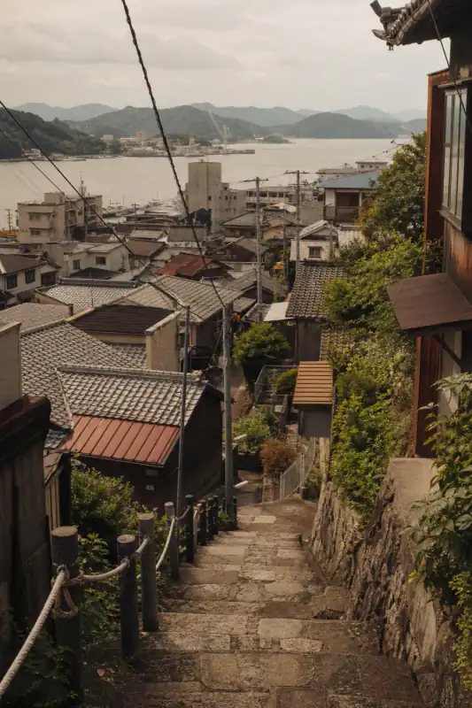 Emailed photo of Onomichi that kept its GPS, exact image locati0n